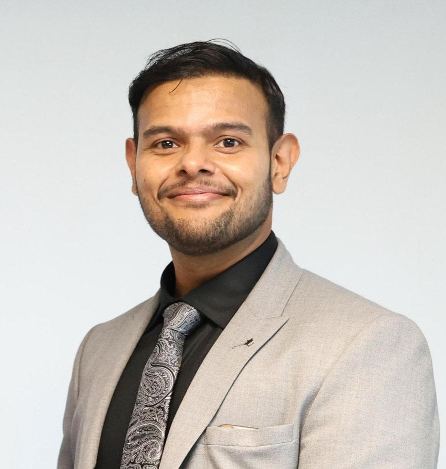 Dr. Niranjan Ghag, Co-Founder of OssifiDE